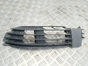 Volkswagen PASSAT B5.5 2002 Unteres Gitter dreiteilig vorne UST131218 - Bild 1 von 4