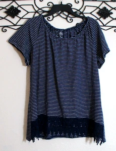 St. John's Bay Women's Knit Top Size XL Short Sleeve Blue Striped Round Neck - Picture 1 of 5