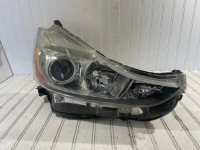Faro delantero derecho pasajero Toyota Prius V 2015 2016 2017 lámpara halógena OEM Foto 1 de 4