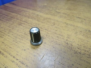Yaesu FRG-7700 HF Receiver ATT Knob - Picture 1 of 3