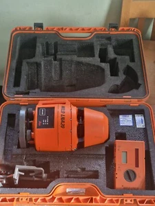 Leica WILD LNA20 Rotating Laser Level w/ Case - Picture 1 of 14