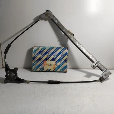 Winder Manual Front Left Fiat Punto Original 7737014 - Image 1 of 4