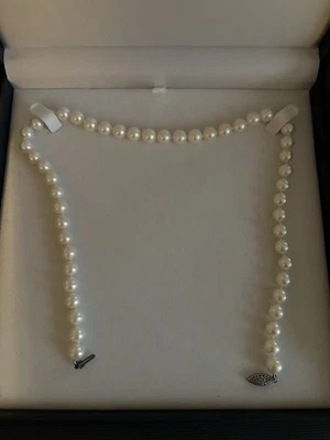 The Pearl Source 8-9mm AAA Round White Freshwater Cultured Pearl Necklace 18” - Image 1 of 4