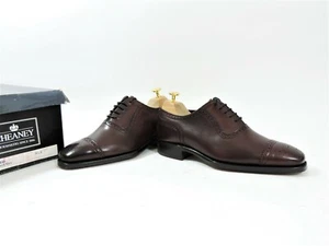 Nuevos Zapatos Church's Cheaney para Hombre Brogues Gorras Bronceado Borgoña Reino Unido 5.5 F EE. UU. 6.5 E 39.5 - Imagen 1 de 10