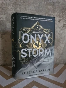 1st edition 1st printing Onyx Storm by Rebecca Yarros, Hardcover, 2025 - Picture 1 of 9
