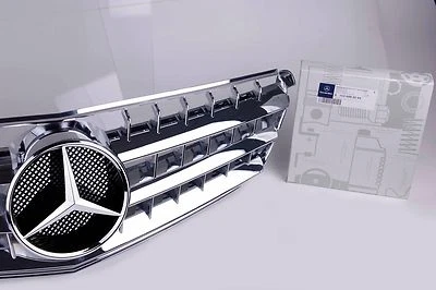 2008 09 10 for Mercedes C230 C250 C280 C300 C350 W204 Chrome Grille Pre-Facelift - Image 1 of 2