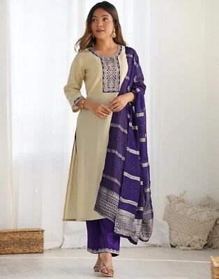 Conjunto de pantalón Kurta recto bordado viscosa rayón con dupatta para mujer Foto 1 de 4