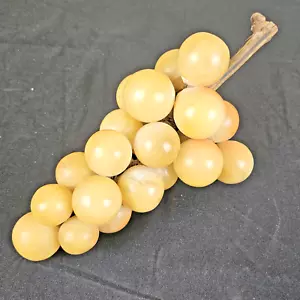 Vintage Alabaster Marmor Stein grün gelb Traube Cluster mit Holzstiel - Bild 1 von 13