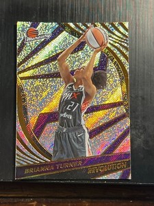 2022 Panini Revolution WNBA Basketball Cards