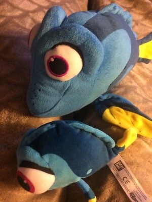 Pelúcia de peixe Bandai 2016 Finding Dory 12” Talking Disney Pixar e 6 1/2” recheado - Imagem 1 de 4