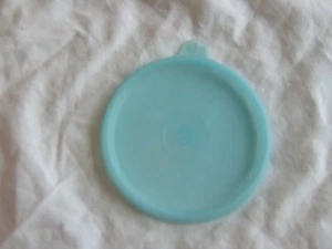TAPA DE SELLO REDONDA TUPPERWARE 4 1/4" ""A"" # 5227 o # 215 AZUL TRANSPARENTE - Imagen 1 de 4