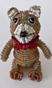 Vintage kleiner handgefertigter Teddybär mit Drahtrahmen goldfarben perlmuttfarben Glasperlen - Bild 1 von 9