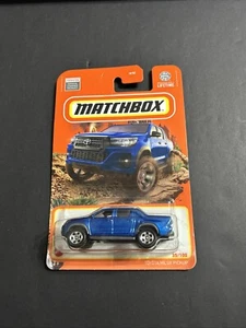 Matchbox 2024 Toyota Hilux Pickup 35/100 blau Mainline T20A 30782 - Bild 1 von 3