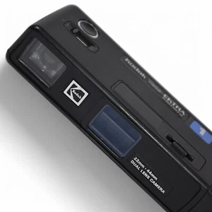 VINTAGE KODAK Camera TELE-EKTRA 1 DUAL LENS 22-44mm 110 Film Built In Cover Case - Picture 1 of 18