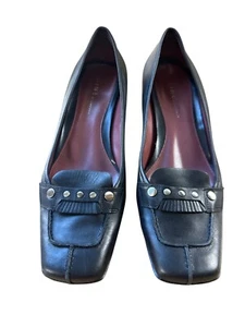 Nine Company 10 Zapatos de Cuero Puntera Cuadrada Tacón Gatito Detalle Tachonado Negro - Imagen 1 de 8