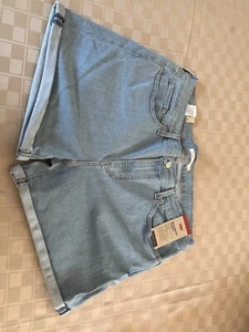 Levi's Damen Shorts mittellang Gr. 34 (18) NEU leichter Reißverschluss Rollbündchen - Bild 1 von 6