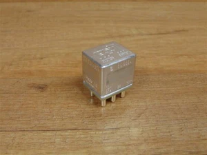 Braking Solenoid Valve Relay Genuine Mercedes W201/W116/R107 - A0015426719 - Picture 1 of 1