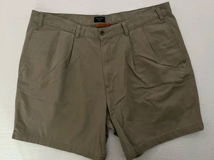 Dockers Stain Defender Shorts Men’s Size 40 Khaki Short Pleated Front 7” Inseam - Picture 1 of 7