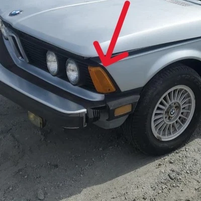 BMW 320i, 1977, 1978, 1979, 1980, 1981, 1982, 1983, intermitente / marcador lateral Foto 1 de 4