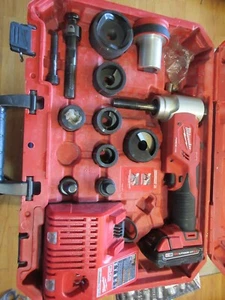 Milwaukee 2677-21 M18 Force Logic 6T Knockout Tool Kit Set 1/2" - 2" w battery - Picture 1 of 5