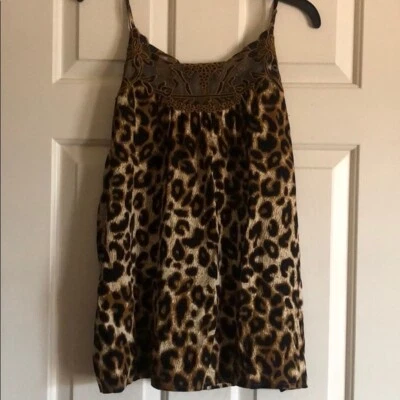 Top Maurices Cami de encaje con estampado de leopardo Foto 1 de 4