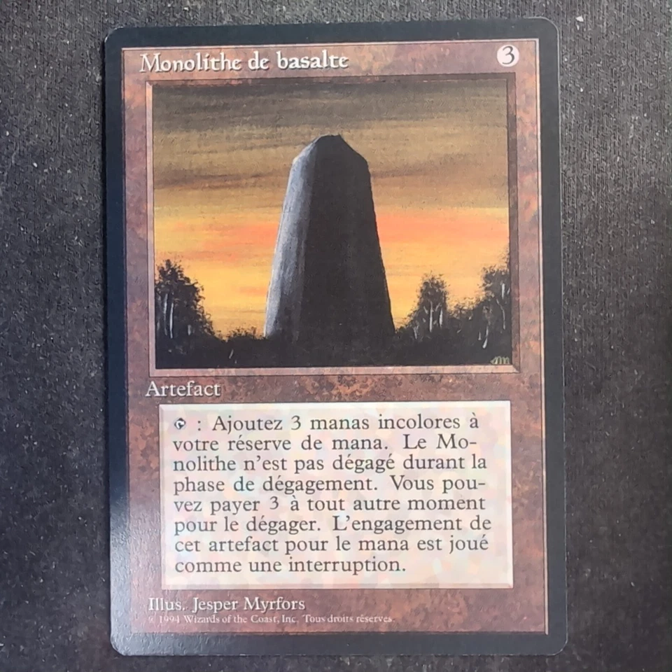 Basalt Monolith (French) - Foreign Black Border Revised (MTG) - Image 1 of 2