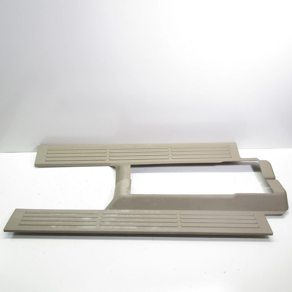 Placa de umbral de puerta delantera Yukon Tahoe Suburban Silverado 1999-2006 tostado Foto 1 de 4