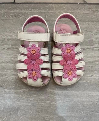Sandalias blancas Stride Rite Surprize niña pequeña con flores rosas, talla 6, ¡lindas! Foto 1 de 4