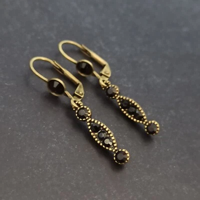 Pendientes Michal Negrin Negros Pequeños Delicados Cristales Minimalistas Elegantes Atemporales Foto 1 de 4