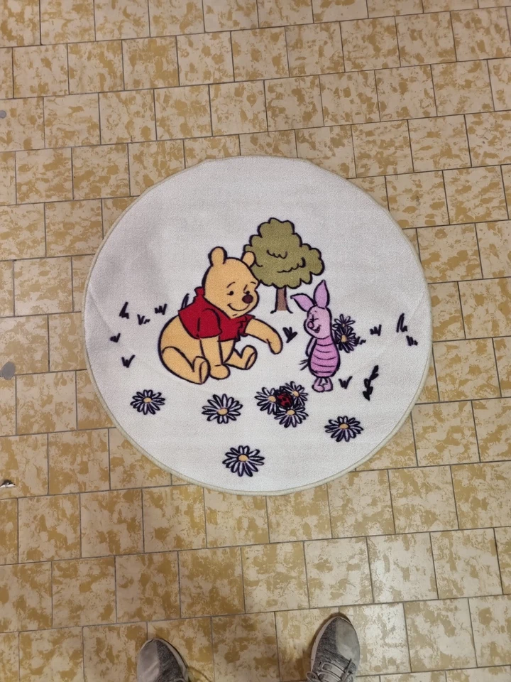 Disney Teppich Winnie the Pooh Neu 90cm - Bild 1 von 4