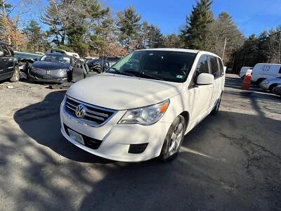 Conjunto de parachoques delantero. VW ROUTAN 09 10 11 12 13 14 Foto 1 de 4