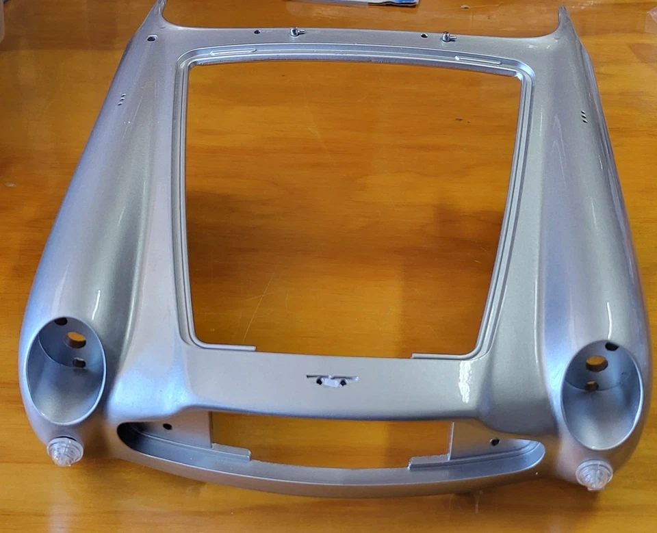 EAGLEMOSS 1/8 JAMES BOND 007 ASTON MARTIN DB5 Replacement Front-end  - Image 1 of 4