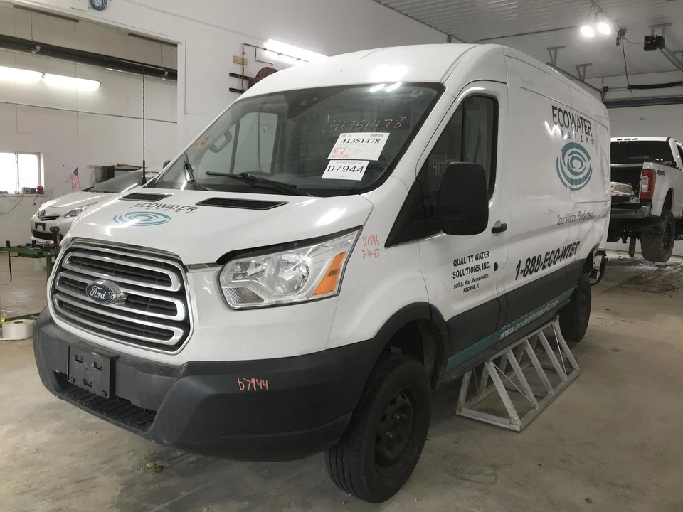 Motor de caja de fusibles usado para: Ford Transit 250 2018 3,7 grado A Foto 1 de 4