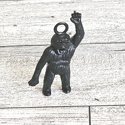 Vtg King Kong Gorilla Black Charm Pendant Cracker Jack Gumball Toy  - Image 1 of 4