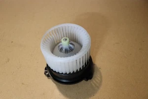 LAND ROVER DISCOVERY 5 L462 L494 REAR AIR HEATER BLOWER FAN MOTOR - Picture 1 of 6