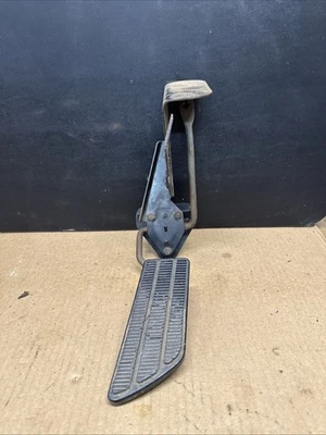 PEDAL DE ACELERADOR CHEVY GMC CAMIÓN 73-91 SUBURBAN BLAZER 73-87 MONTADO EN FIREWALL Foto 1 de 4