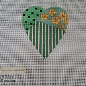 MELISSA SHIRLEY Needlepoint Canvas "Green Patchwork Heart" - 18 Mesh Canvas - Bild 1 von 5
