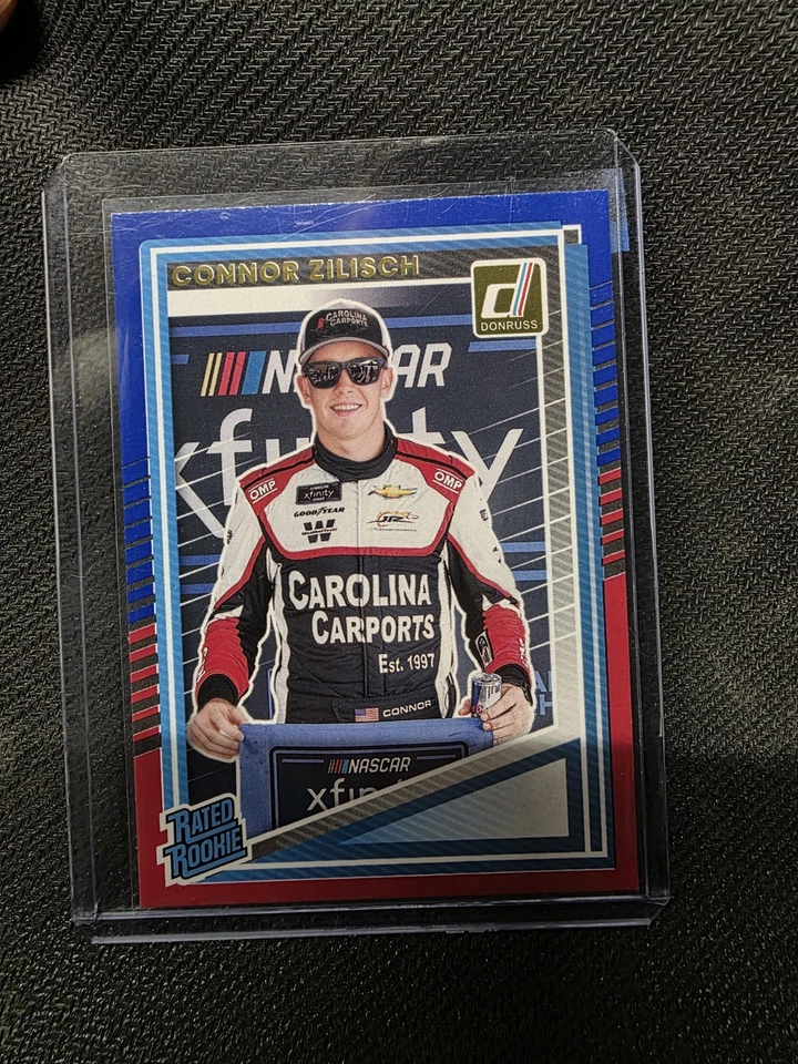 Panini Donruss Nascar 2025 - Clasificado novato Connor Zilisch #94 rojo y azul (RC) Foto 1 de 1