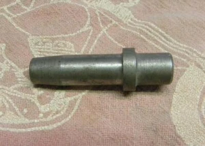 TRIUMPH STD CAST IRON INTAKE VALVE GUIDE UNIT 650 PREUNIT 500 AND 650 - Picture 1 of 1