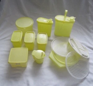 Lote de Colección Tupperware 9 piezas + Tapas Ahorrador de Estante Amarillo Rallador Rallador Estante Estante Crema - Imagen 1 de 10