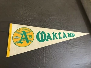  JOE RUDI HANDSIGNIERT SIGNED 70er JAHRE OAKLAND A's WIMPEL  - Bild 1 von 3