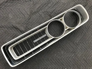 1971 72 DODGE CHARGER B BODY MOPAR LH DRIVERS GRILL USED OEM C-G - Picture 1 of 9