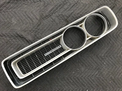 1971 72 DODGE CHARGER B BODY MOPAR LH DRIVERS GRILL USED OEM C-G - Image 1 of 4