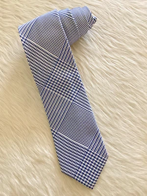 MICHAEL KORS 100% Silk Tie Blue White Black Houndstooth Plaid Necktie 3” X 58” - Image 1 of 4