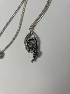 Collar colgante gótico plata hoz Parca vintage con hoz JPI 2000 - Imagen 1 de 4