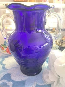 10" Cobalt blue ruffle trophy vase - Picture 1 of 4