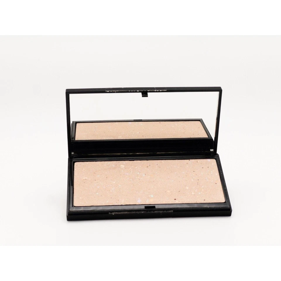 Ready To Wear New York Couture Finish selbstkorrigierender Puder 0,92 oz/26 g - Bild 1 von 3