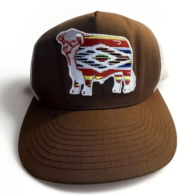 Gorra de camionero con cierre a presión Lazy J Ranch Wear marrón blanco estampado azteca parche de toro Foto 1 de 4