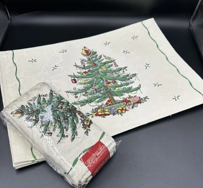 Spode Christmas Tree Fabric 4 Piece Placemat Set & Napkins - Image 1 of 4