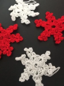Handmade Knitted Woolen Red White Decorative Stars Home Deco Christmas Tree New - Picture 1 of 8